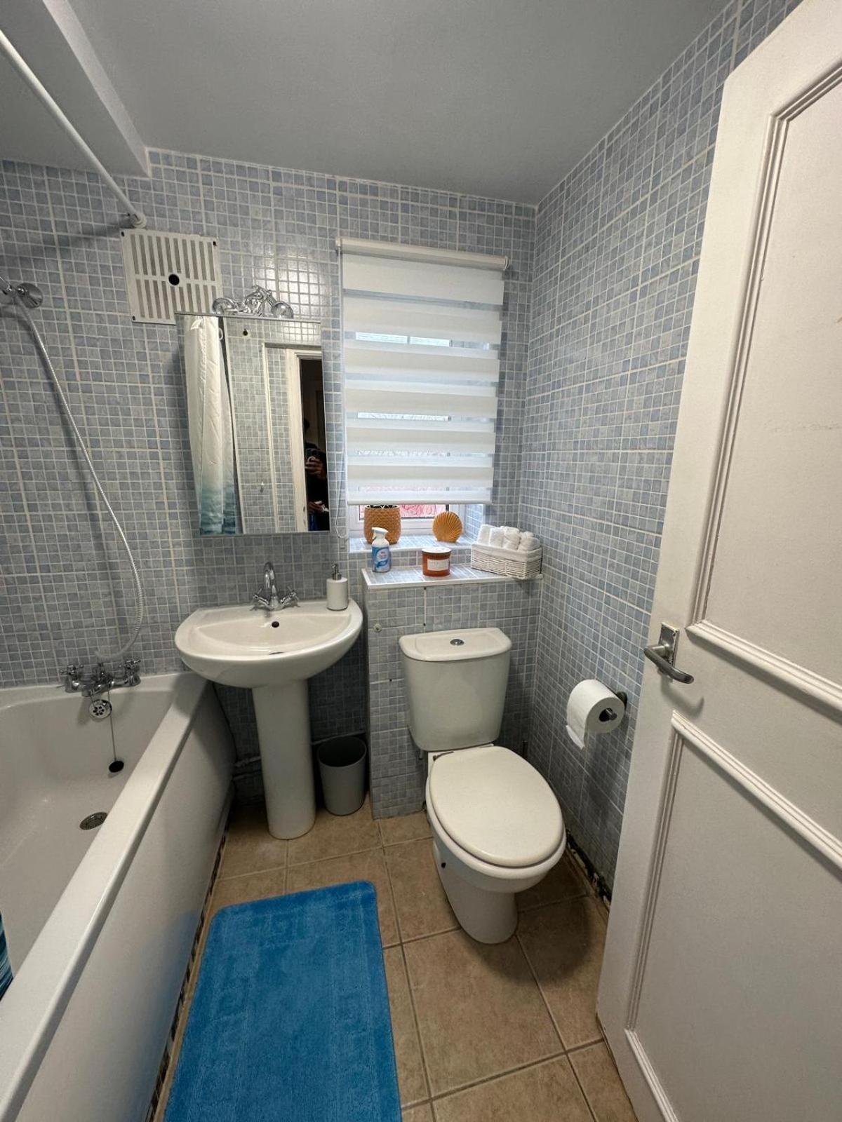 Cosy Entire One Bedroom Hideaway Bromley Exterior photo